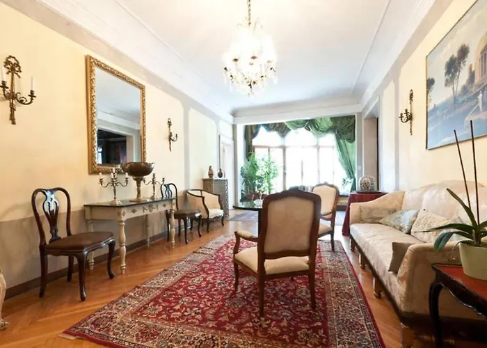Charming Large Palazzo In Center For Up To 9 People Apartment
