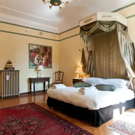 Apartamento Charming Large Palazzo In Center For Up To 9 People *