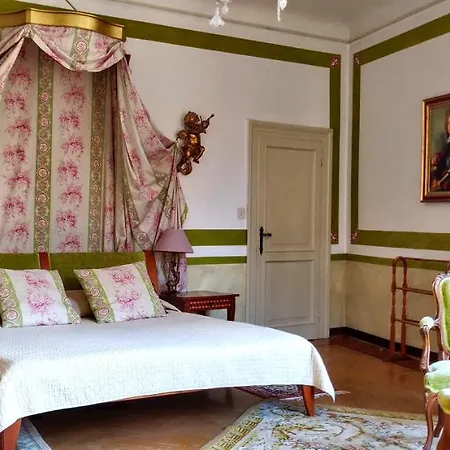 Apartamento Charming Large Palazzo In Center For Up To 9 People